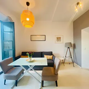 Alvarez Quintero - Catedral Apartment